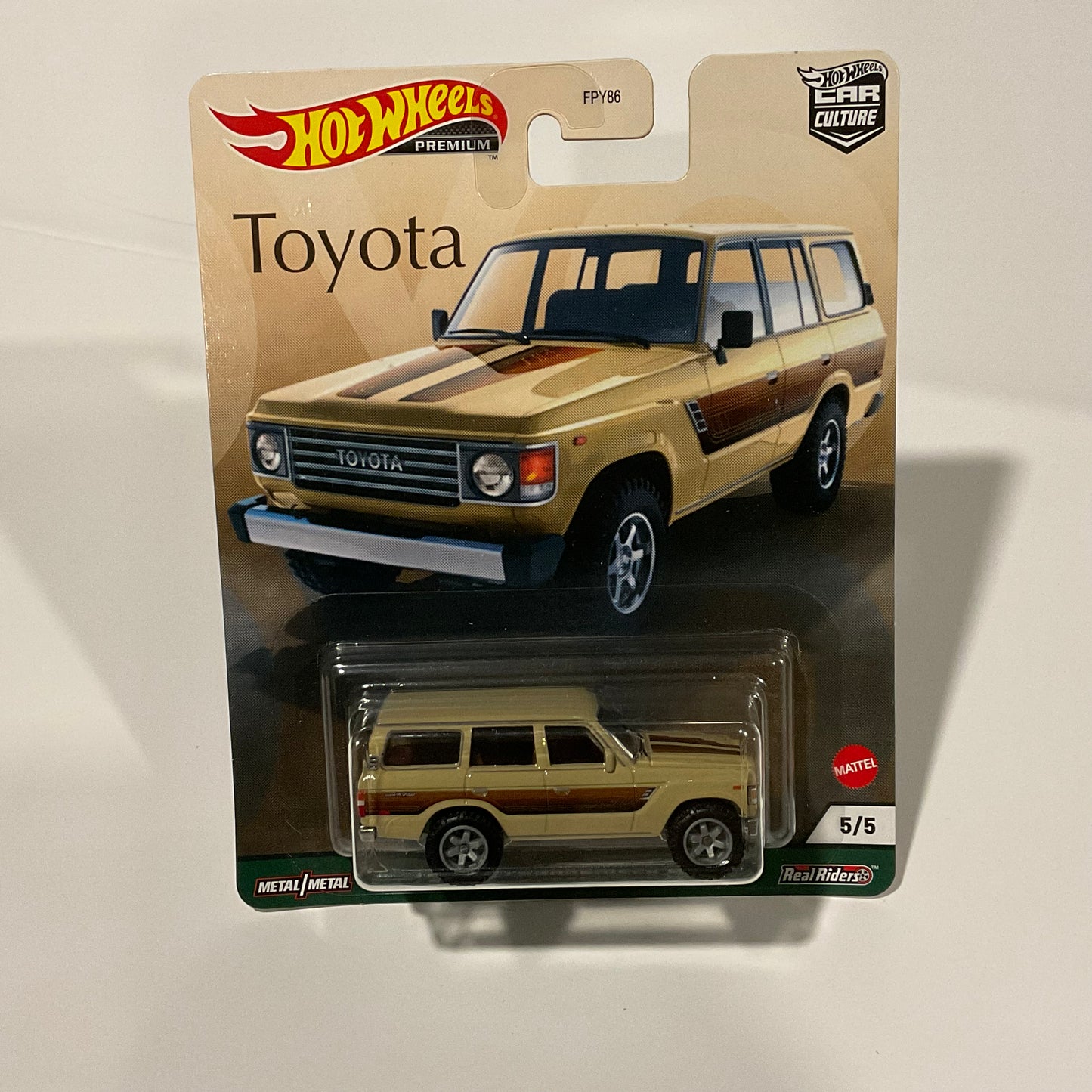 Hot Wheels Premium | Toyota Land Cruiser (Wood Panel)