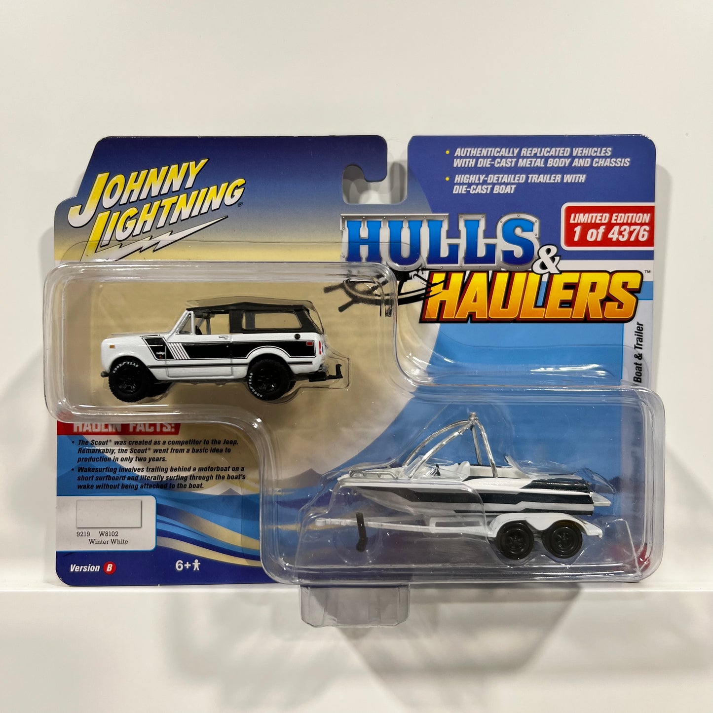 Johnny Lightning | International Scout & Boat