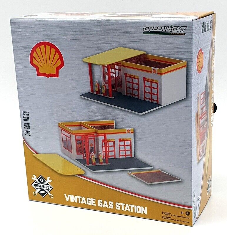 GREENLIGHT | Vintage Shell Gas Station