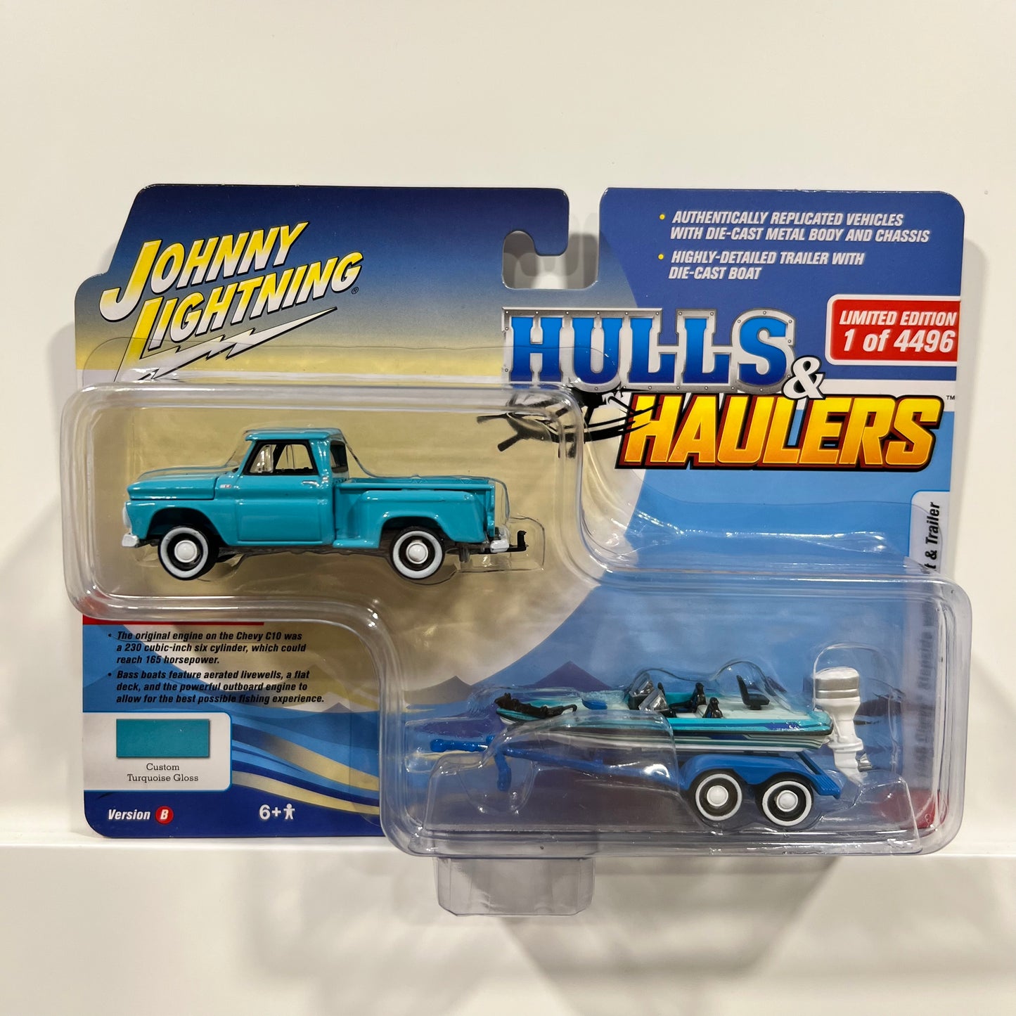 Johnny Lightning | Chevrolet Pick Up & Boat (Blue)