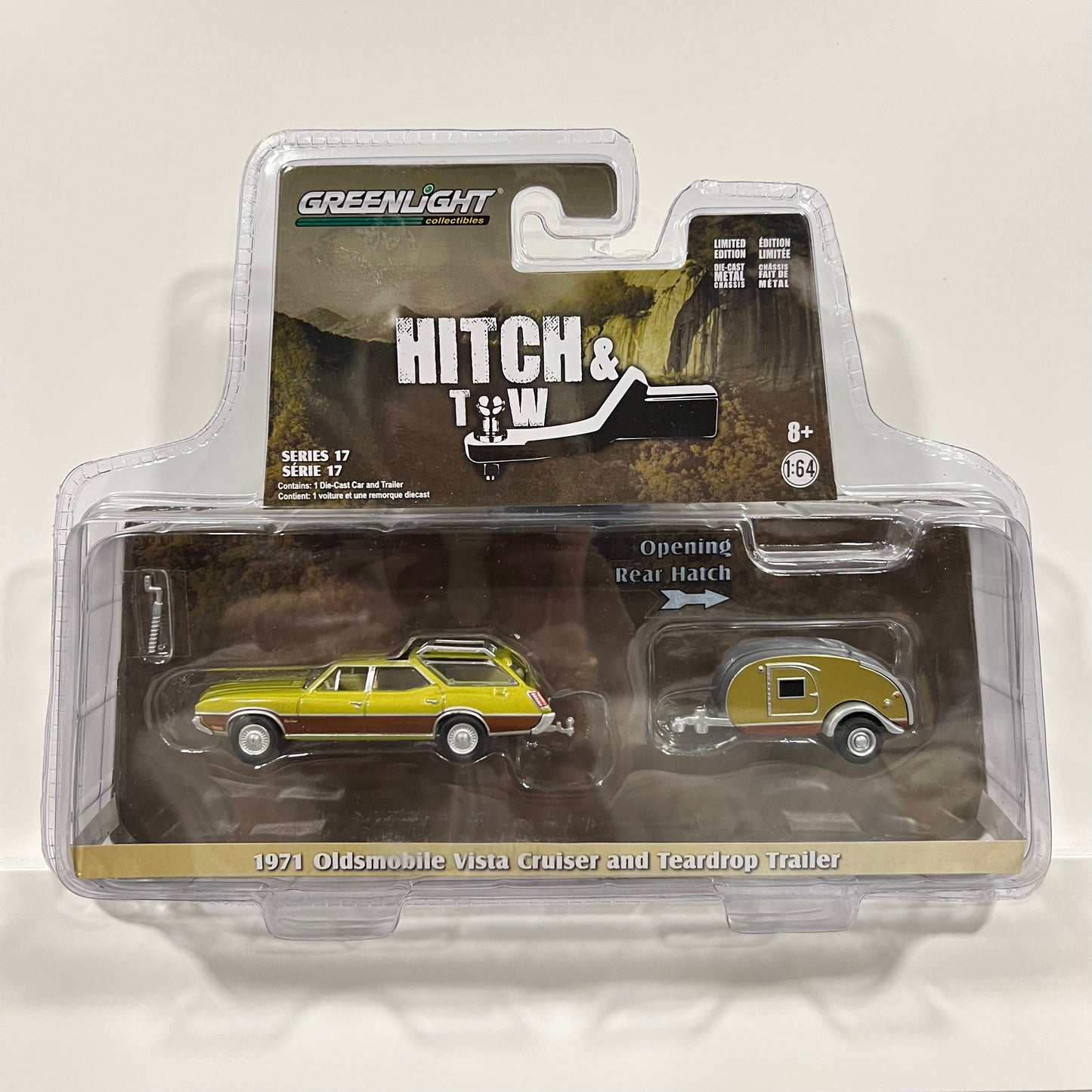 Greenlight | Oldsmobile Vista Cruiser & Camper