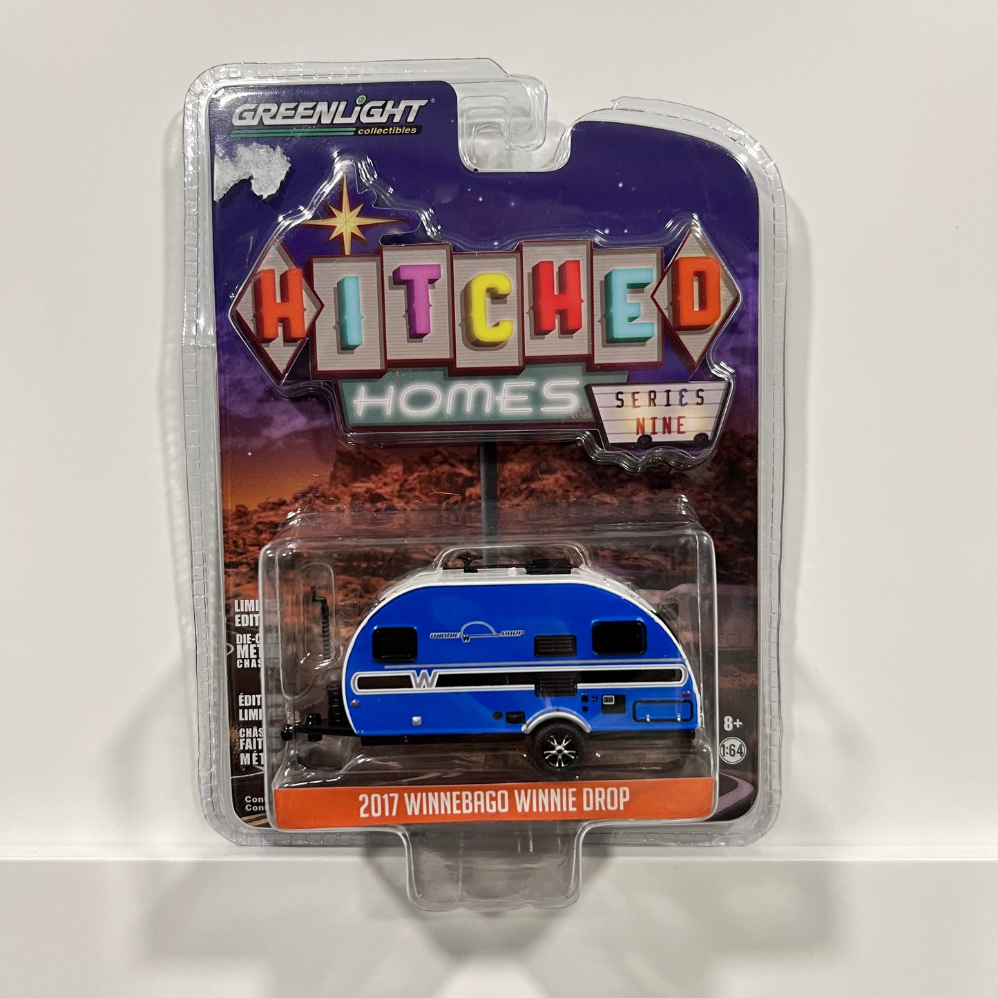 Greenlight | Winnebago Camper (Blue)