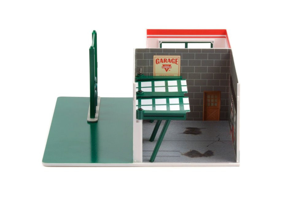 GREENLIGHT | Vintage Conoco Gas Station